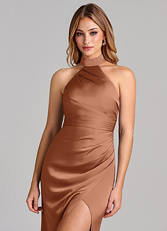 Azazie Karlotta 신부 들러리 드레스 쉬스 주름진 스트레치 새틴 바닥 길이 드레스 image6