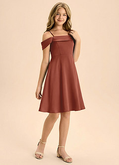 Azazie Anselie Junior Vestido de Castaño de Satén Elástico de Corte en A con Plisado image6