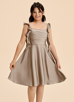 Azazie Kira Junior Vestido de Gris Pardo de Satén Elástico de Corte en A con Volante image3