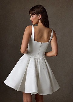 Azazie Zelina Vestidos de novia Vestido de Diamante Blanco de Satén de Corte en A con Escote de Corazón image2