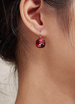 front Boucles d'oreilles Huggie carrées avec pierres précieuses