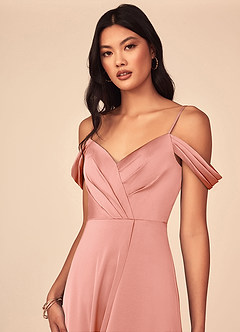 Azazie Ocean Robes de demoiselle d'honneur Robe Trapèze en Satin extensible Col V plissé Corail image2