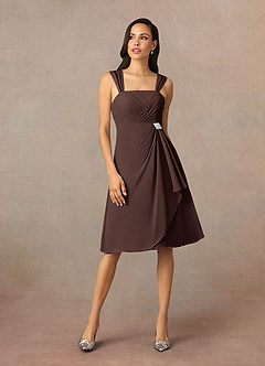 Azazie Olivia Mère de la mariée Robes Robe Trapèze en Mousseline de soie Encolure carrée plissée Ganache image3