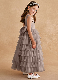 Azazie Twinkle Toes vestidos de niña de las flores Vestido de Gris Pardo de Tul de Corte En A con Lazo image5