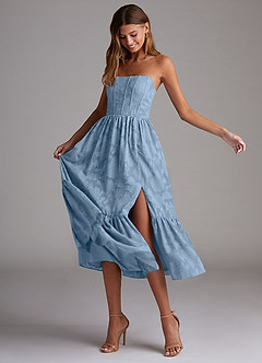 Azazie Delphina Robes de demoiselle d'honneur Robe Trapèze Convertible en Blumen-Burnout Bustier Poudre Bleue image3
