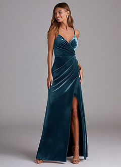 Azazie Maci Vestidos de damas de honor Vestido de Topacio Azul de terciopelo de Corte Recto con Plisado image1