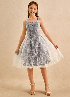 Azazie Cubbie Girls Formal Robe Demoiselle D'honneur Fillette Robe Trapèze en Dentelle Gris Acier image4