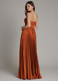 Azazie Mariana Robes de demoiselle d'honneur Robe Trapèze en Satin extensible Plissé Cannelle image3