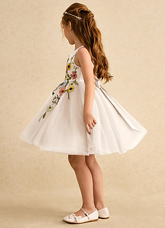 Azazie Prima vestidos de niña de las flores Vestido de Alabastro Blanco de Tul de Corte En A con Lazo image4