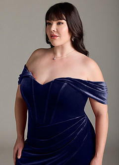 Azazie Jas Robes de demoiselle d'honneur Robe Fourreau Convertible en velours Schulterfreies Korsett Bleu Marine Foncé image15