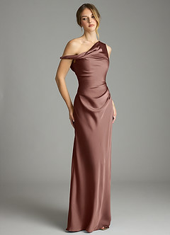 Azazie Emerson Robes de demoiselle d'honneur Robe Sirène en Satin extensible Épaules dénudées Expresso image5