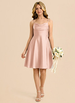 Azazie Bear Junior Robe Trapèze en Satin extensible Encolure en Forme de Cœur Or Rose image1