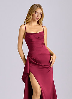 Azazie Sarai Vestidos de damas de honor Vestido de Borgoña de Satén Elástico de Corte Recto con Corsé image4