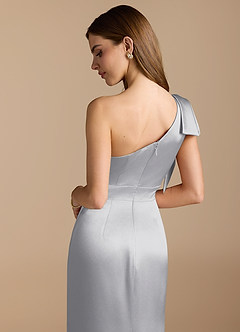 Azazie Rinna Robes de demoiselle d'honneur Robe Sirène en Satiné métallisé Rayé Argent image2