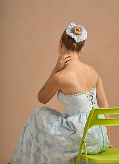 front Pearl Scrunchie