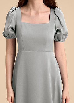 Azazie Briar Junior Vestido de Plata de Satén Elástico de Corte en A con Lazo image8