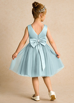 Azazie Tadpole Robe Demoiselle D'honneur Fillette Robe Trapèze en Mat Satiné Plissée Brume image2