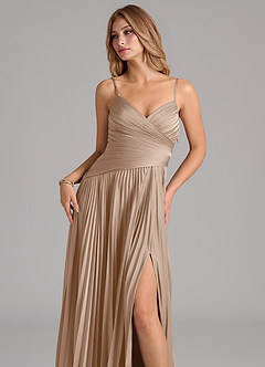 Azazie Vini Abiti da Damigella Abito A-Line in Raso Elasticizzato Plissettato Taupe image2