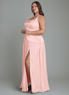 Azazie Stephanie Robes de demoiselle d'honneur Robe Trapèze en Satin extensible Plissé Rose Poudré image10