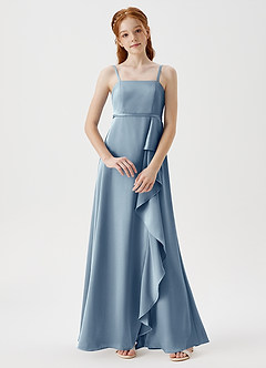 Azazie Kaylee Junior Robe Trapèze en Satin extensible avec ceinture Bleu Poussiéreux image1