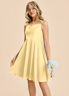 Azazie Priya Junior Vestido Butter de Satén Elástico de Corte en A image4