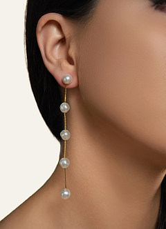 front Orecchini vintage con nappe di perle