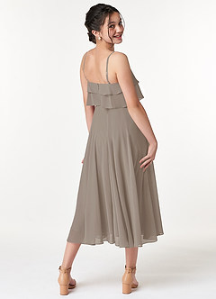 Azazie Ensley Junior Abito A-Line in Chiffon Plissettato Taupe image6