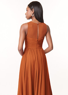 Azazie Nina Robes de demoiselle d'honneur Robe Trapèze en Mousseline de soie Plissée Cannelle image3