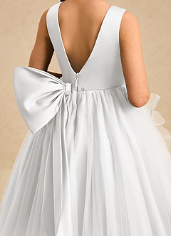 Azazie Savannah Flower Girl Dresses White Ball-Gown Lace Tulle Dress image5
