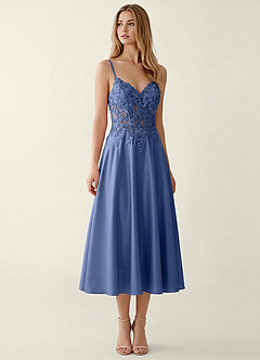 Corinna Stahlblau A-Linien-Maxikleid aus Satin-Spitze mit Korsettmuster image1