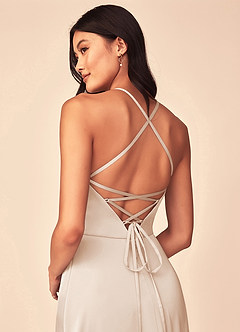 Azazie Mei Vestidos de damas de honor Vestido de Alabastro Blanco de Satén Elástico de Corte en A con Cuello en V image3