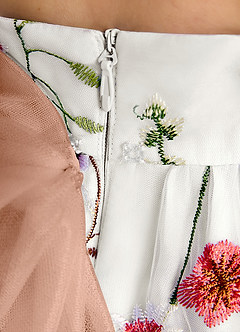 Azazie Peppa vestidos de niña de las flores Vestido de Marfil Rosa Champaña de Tul de Corte En A con Escote de Corazón image7