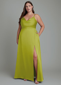 Azazie Sarella Robes de demoiselle d'honneur Robe Trapèze en Satin extensible Plissé Citronnelle image10