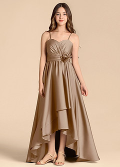 Azazie Catalina Junior Vestido de Gris Pardo de Satén Elástico de Corte en A con Escote de Corazón image1