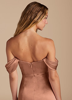 Azazie Amyra Vestidos de damas de honor Vestido de Bronceador de Satén Metálico de Corte Sirena Convertible con Escote de Corazón image3