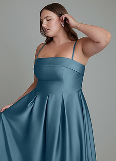 Azazie Lucienne Vestidos de damas de honor Vestido Bermudas de Satén Elástico de Línea A Convertible con Palabra de honor image14