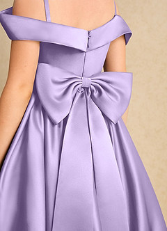 Azazie Favia Blumenmädchenkleider A-Linie Schulterfrei Matte Satin Kleid Flieder image7