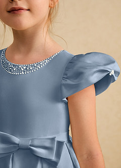 Azazie Pearl vestidos de niña de las flores Vestido de Azul Polvoriento de Satin Mate de Princesa con Plisado image6