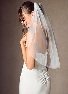 front Jenna Pearl Waist Length Veil