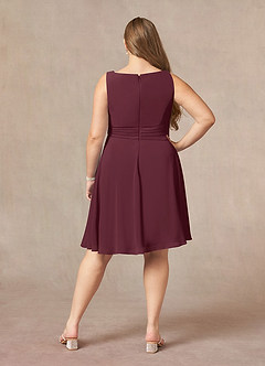 Azazie Shirley Mère de la mariée Robes Robe Trapèze en Mousseline de soie Plissé Scoop Cabernet image12