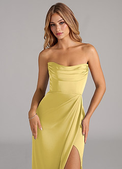 Azazie Johana Robes de demoiselle d'honneur Robe Sirène Convertible en Satin extensible Épaule décolletée Canari image2