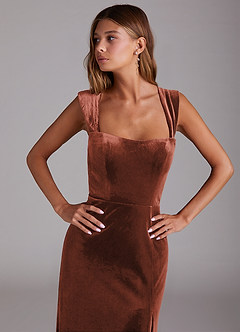 Azazie Junia Robes de demoiselle d'honneur Robe Fourreau Convertible en velours Épaule décolletée Terracotta image6