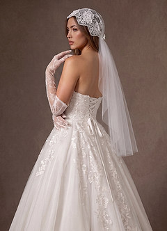 front Juliet-Schleier aus floraler Spitze