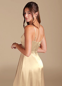 Azazie Halsey Vestidos de damas de honor Vestido de Oro de Satén Metálico de Corte en A con Corte Lateral image2