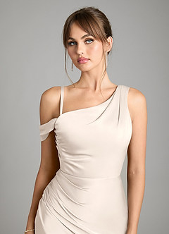 Azazie Madelyn Vestidos de damas de honor Vestido Alabastro Blanco de Satén Elástico de Corte Sirena Convertible con Un hombro image3