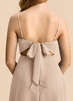 Azazie Shale Junior Robe Trapèze en Mousseline de soie Arc Taupe image6