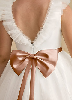 Azazie Amber Robe Demoiselle D'honneur Fillette Robe Trapèze en Tulle Arc Ivoire Champagne Rose image5