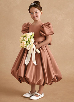 Azazie Jellybean Robe Demoiselle D'honneur Fillette Robe Princesse en Mat Satiné Rayé Bronze image1