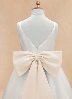 Azazie Lea vestidos de niña de las flores Vestido de Alabastro Blanco de Tul de Corte En A con Tirante Espagueti image9