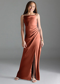 Azazie Leonis Junior Robe Trapèze en Satin extensible Plissée Argile image1